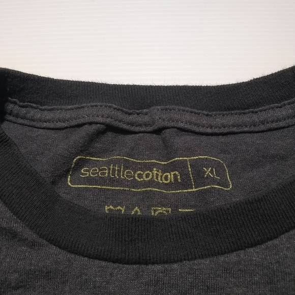 ✊👕Basic tee👕 - Picture 2 of 2